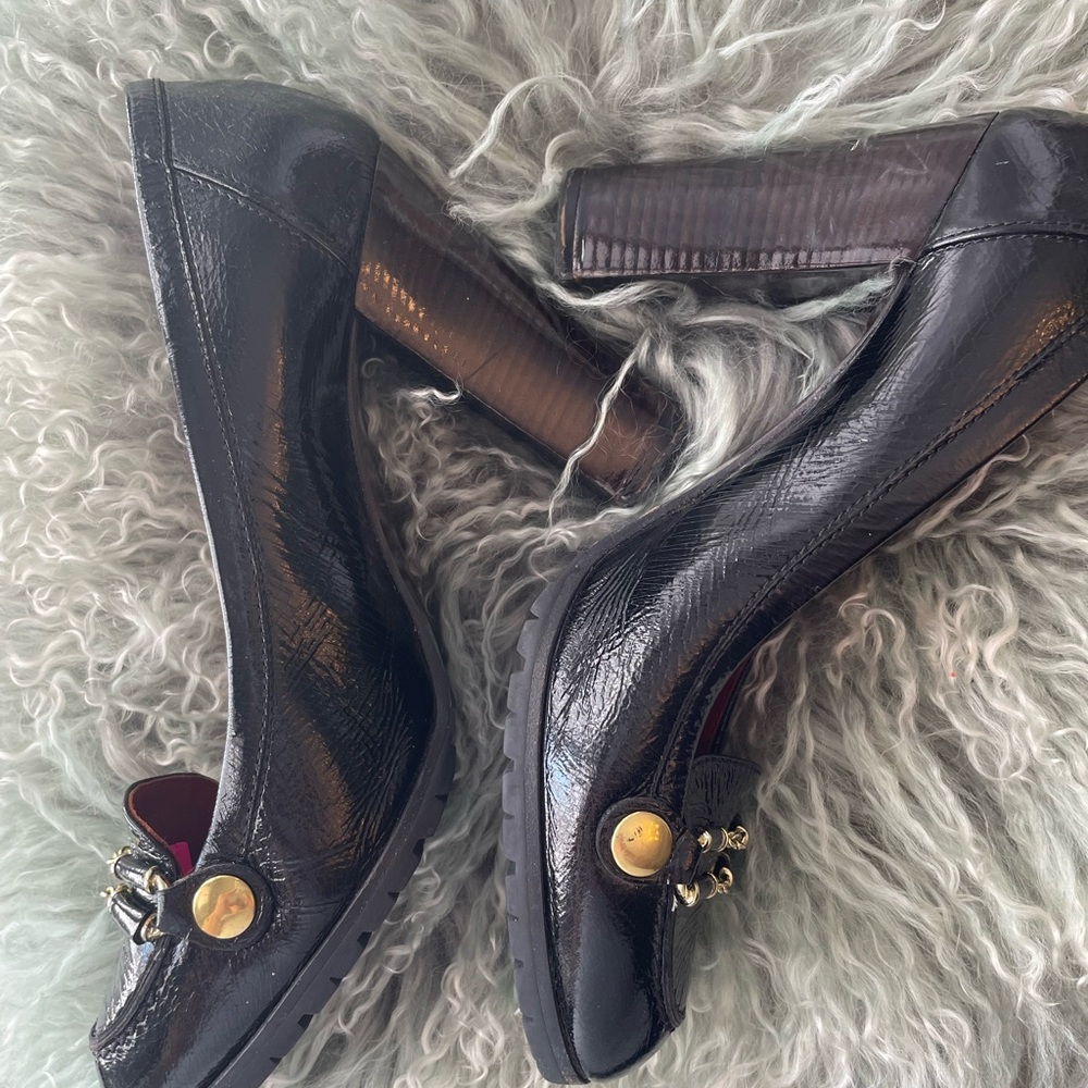 Marc Jacobs Black Loafers with Gold Chain Detail 38.5 - Picture 3 of 6